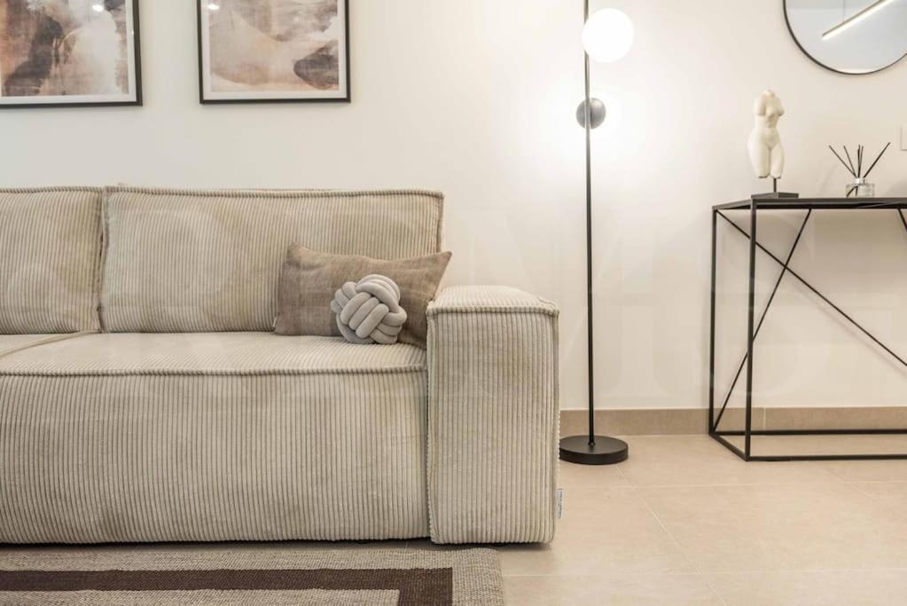Modern Apartment With Patio & Parking By Rems Malaga Exterior photo